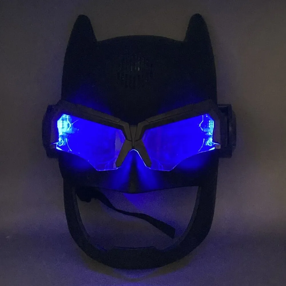 Mattel DC Batman Voice Changing Tactical Helmet Mask Costume Light Up Glasses